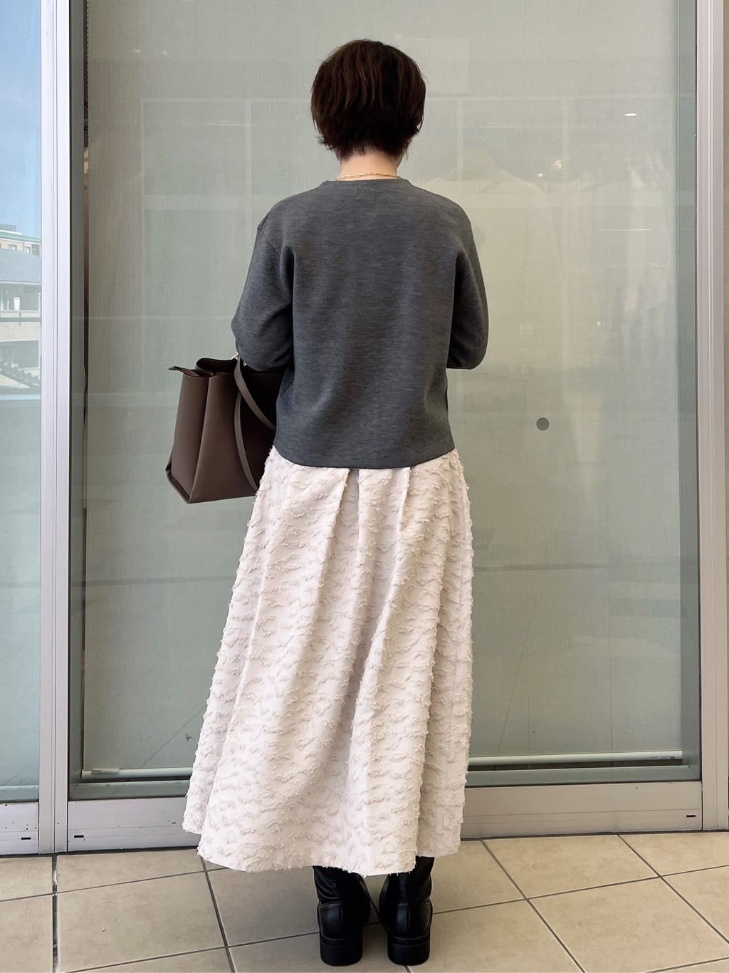 yo-koさんの「OPAQUE.CLIP｜フェザージャカードタックフレアスカート【洗濯機OK】」を使ったコーディネート