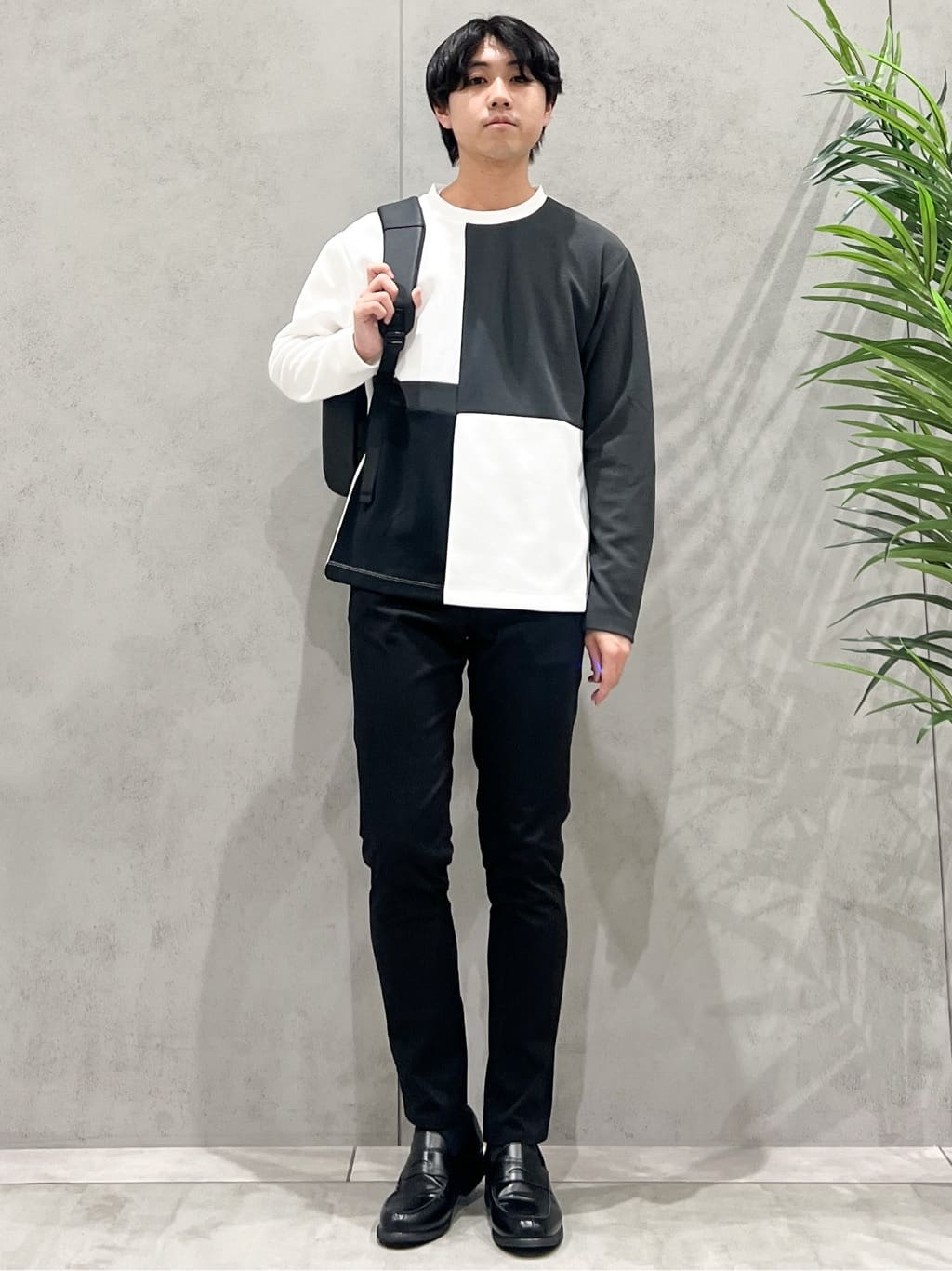 SHI-MAさんの「THE SHOP TK｜【一枚で着映える】パターンブロッキング長袖Tシャツ 洗濯機OK」を使ったコーディネート