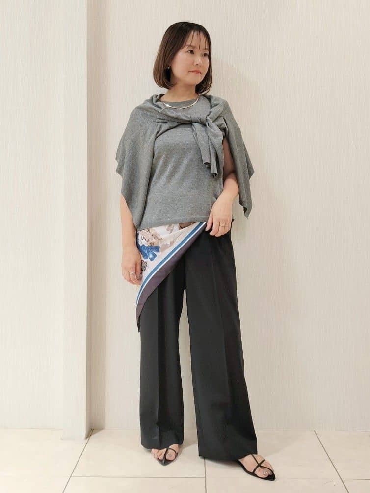 naokoさんの「UNTITLED｜【アンサンブル可/洗える】シアーノースリーブ プルオーバー」を使ったコーディネート