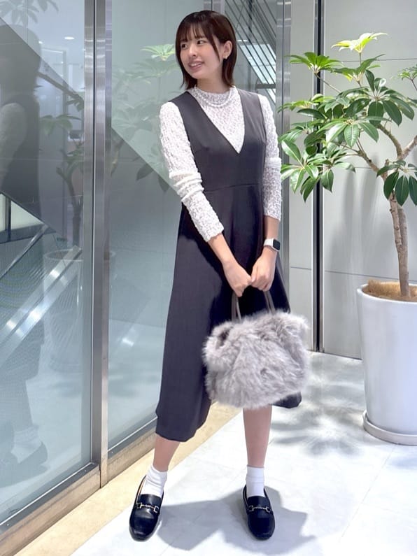 yukaさんの「UNTITLED｜【Aライン/ワンピース】Vネックジャンパースカート」を使ったコーディネート