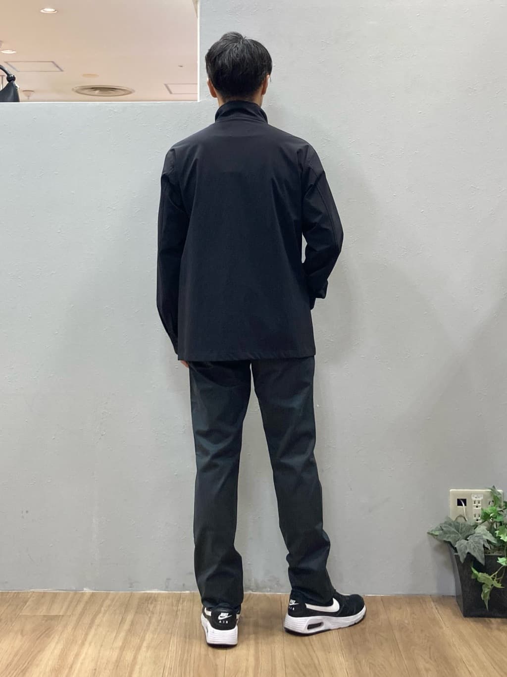 シュンさんの「TAKEO KIKUCHI｜【3D ナイロン ストレッチ】スタンドカラー シャツブルゾン」を使ったコーディネート