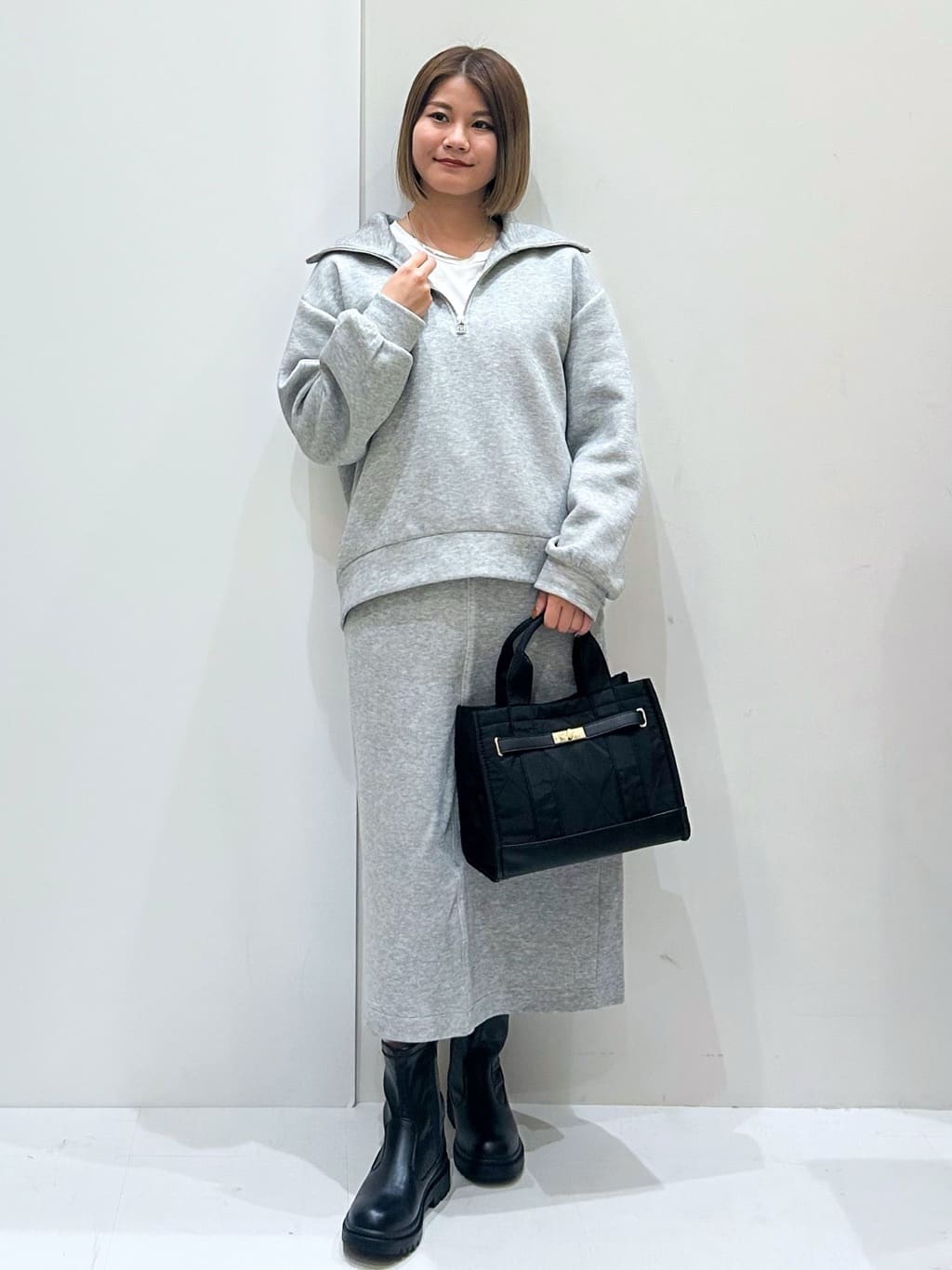suzukaさんの「OPAQUE.CLIP｜ロングロゴTシャツ【洗濯機OK】」を使ったコーディネート