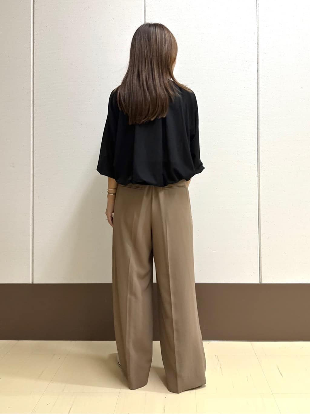 mamiさんの「INDIVI｜【体型カバー／マシンウォッシュ対応】シアージャージトップス」を使ったコーディネート