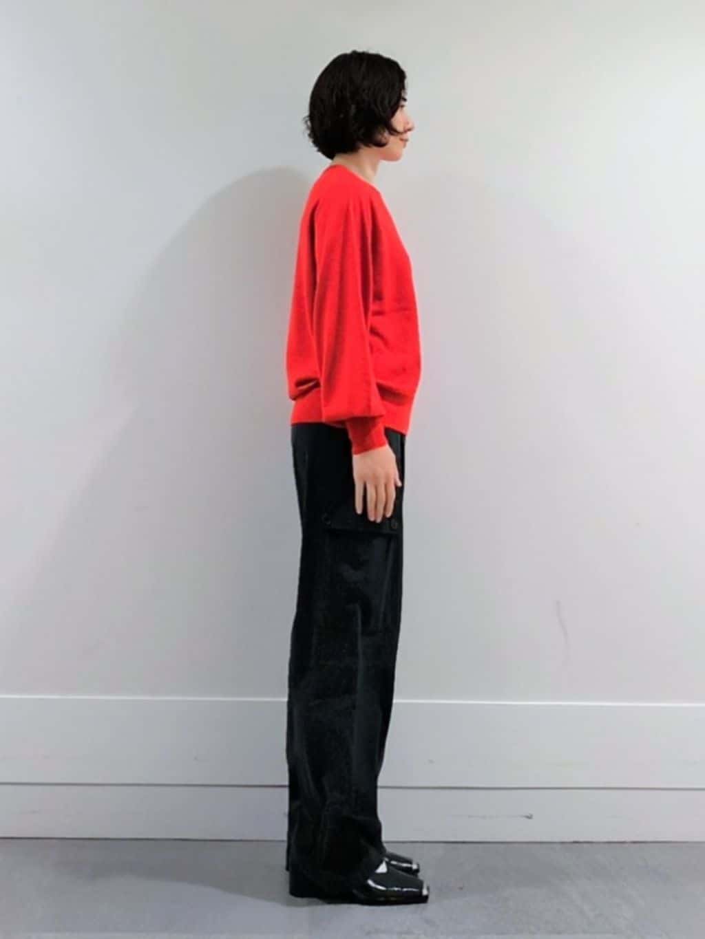 ミズタさんの「UNTITLED｜【8色展開／コンパクト丈】レーヨン混 コクーンニット」を使ったコーディネート