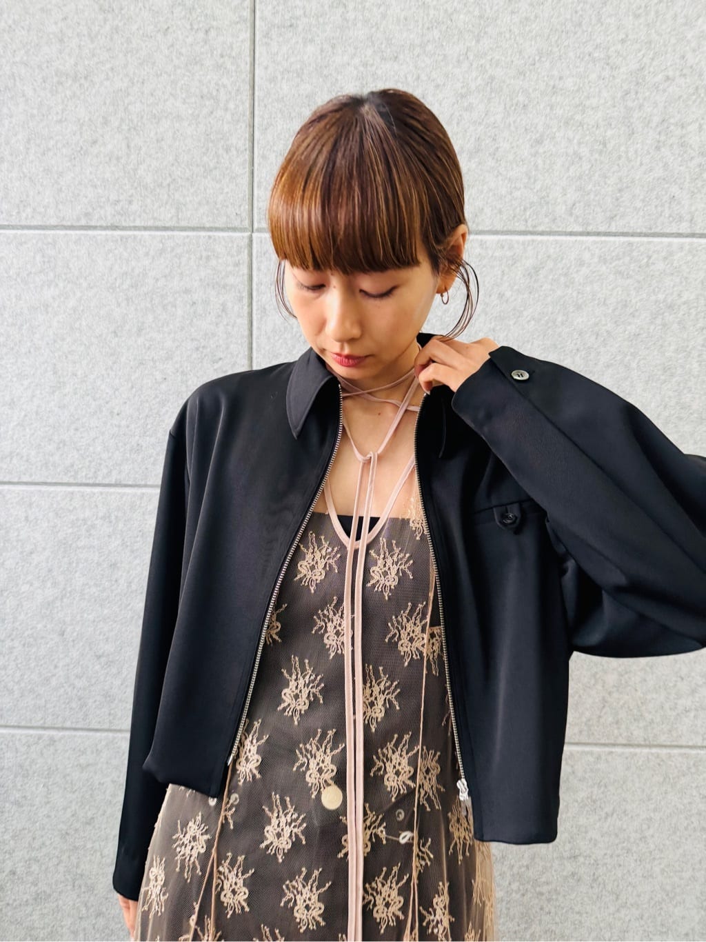 designer yukaさんの「CODE A｜sensual lace flow dress」を使ったコーディネート