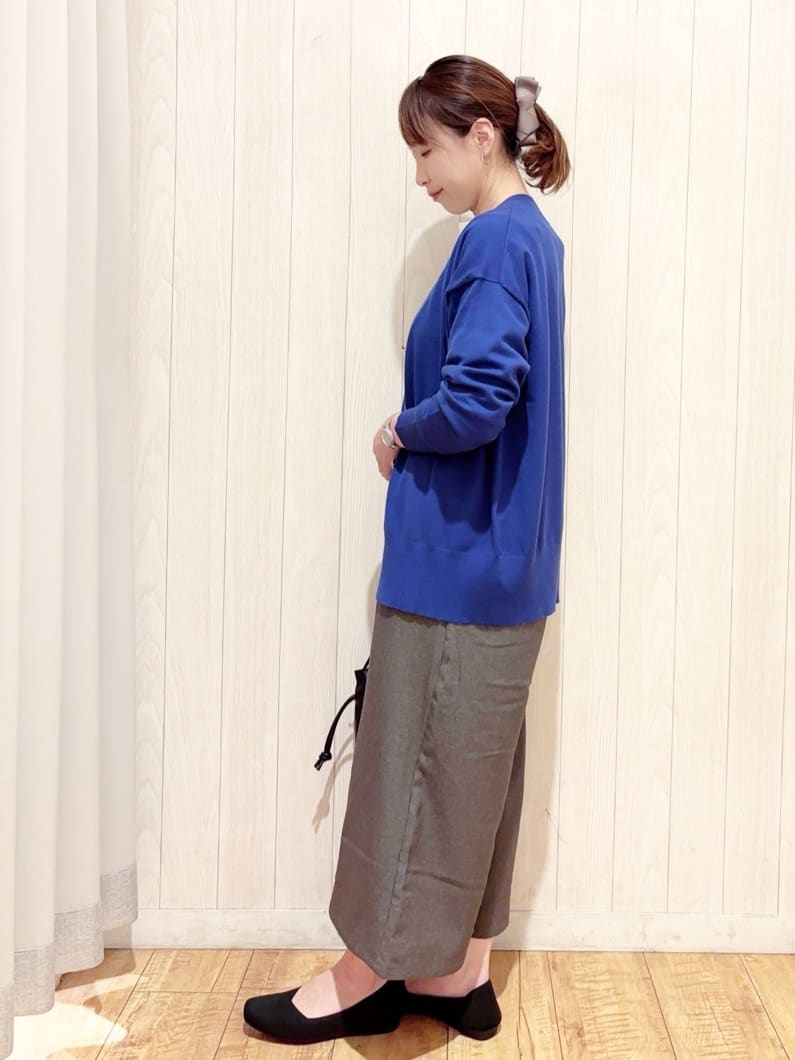 あいこさんの「SHOO･LA･RUE｜【S-LL】美しく見せる ボートネックロンT」を使ったコーディネート