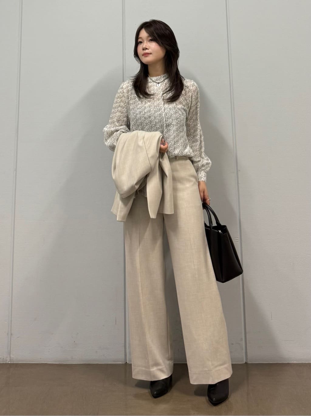 mizukiさんの「INDIVI｜【きれいめ／オフィス／イベント】フェザージャカードブラウス」を使ったコーディネート