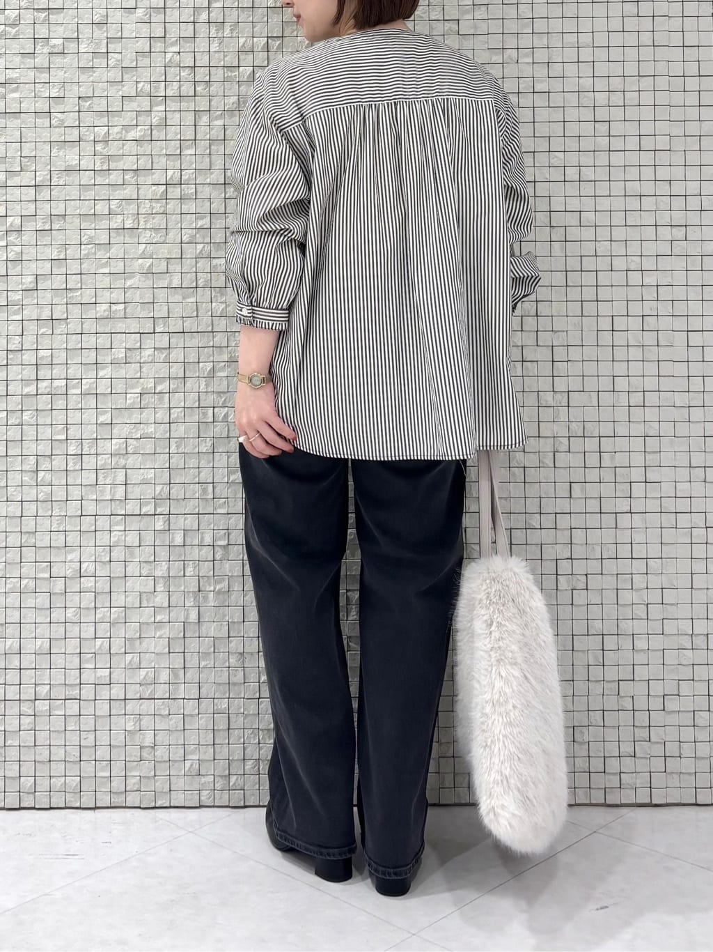 sakuさんの「INDIVI｜【UVケア】プリントフォトロングTシャツ」を使ったコーディネート