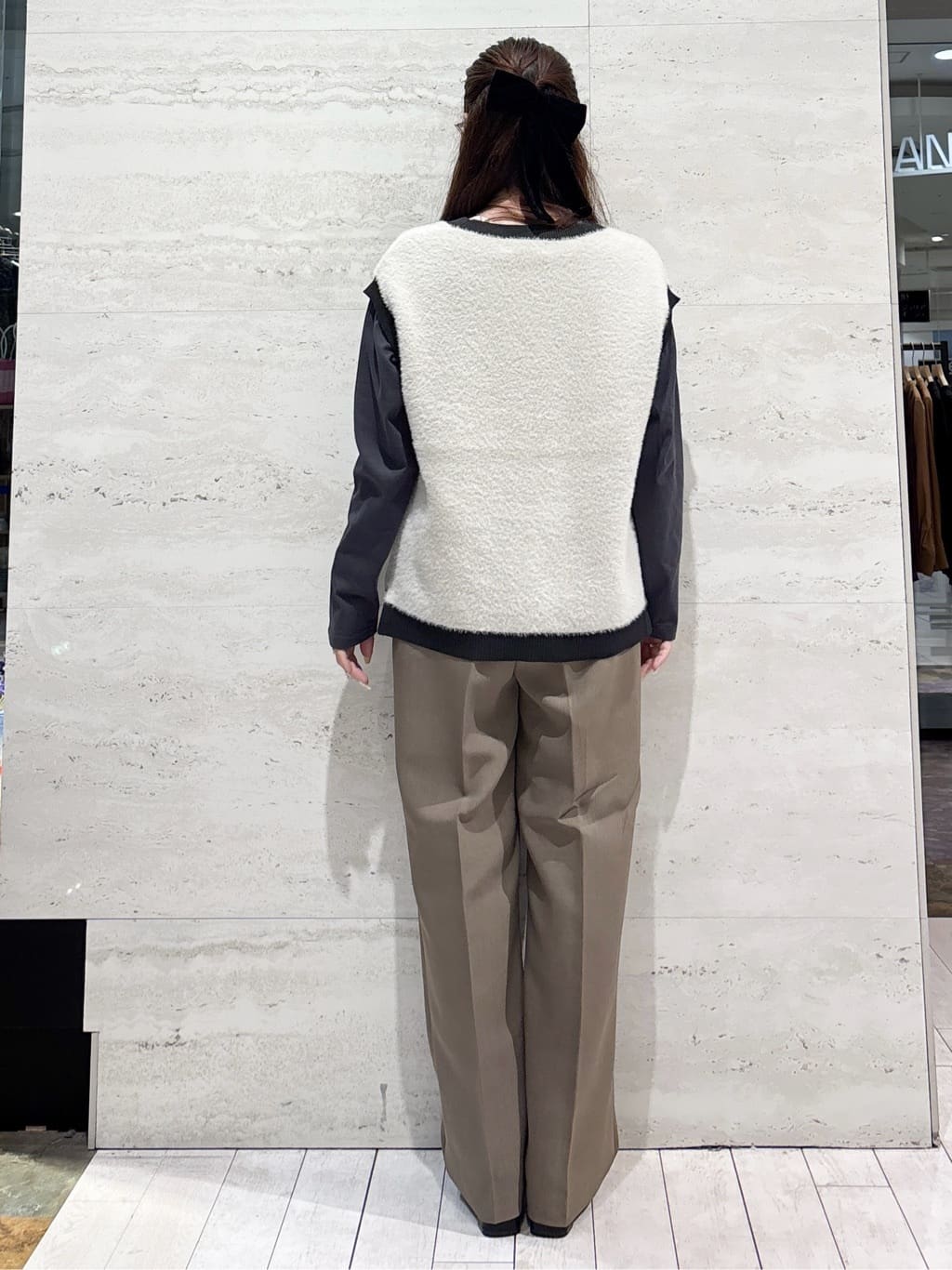 かほさんの「OPAQUE.CLIP｜ロングロゴTシャツ【洗濯機OK】」を使ったコーディネート