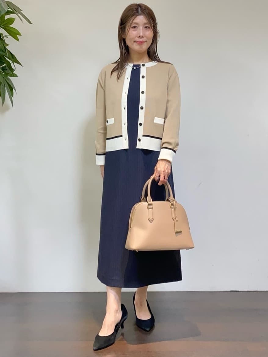 tomoさんの「UNTITLED｜【洗える/ストレッチ性】スーツライク ストライプワンピース」を使ったコーディネート