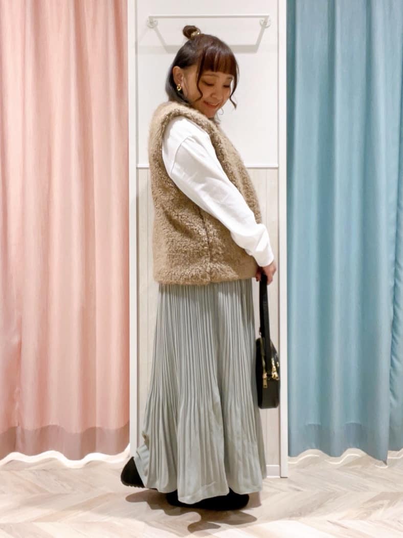 kitaさんの「SHOO･LA･RUE｜グラフィックアソート ベーシックロンT」を使ったコーディネート