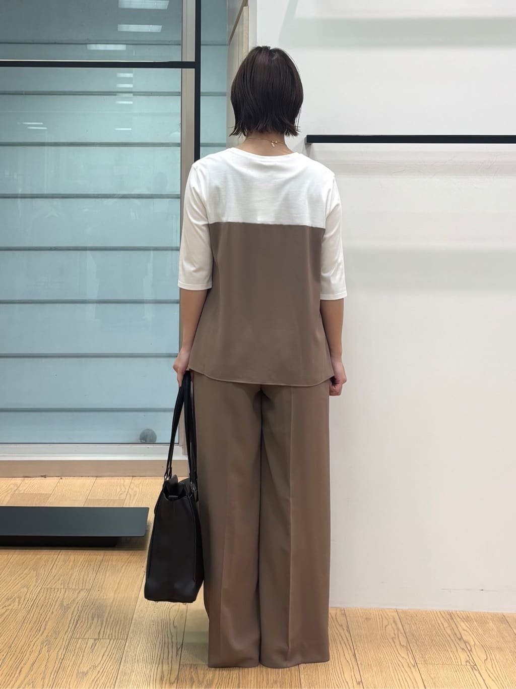 asamiさんの「INDIVI｜【セットアップ可能】ビスチェレイヤード風トップス」を使ったコーディネート