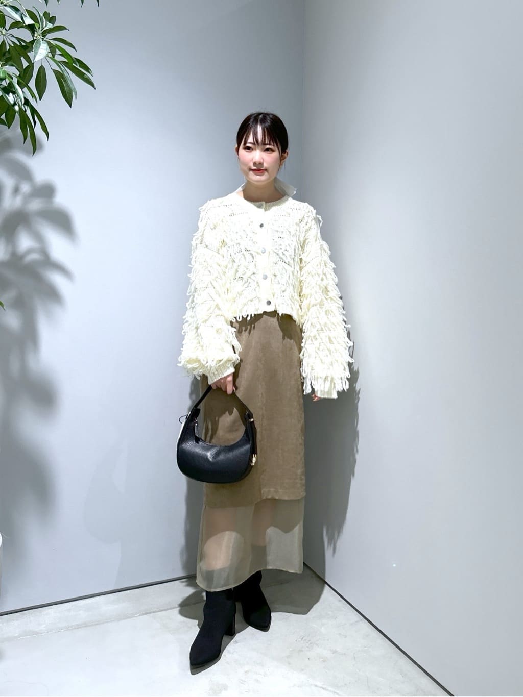 Renoさんの「INDIVI｜クロップドループカーディガン」を使ったコーディネート