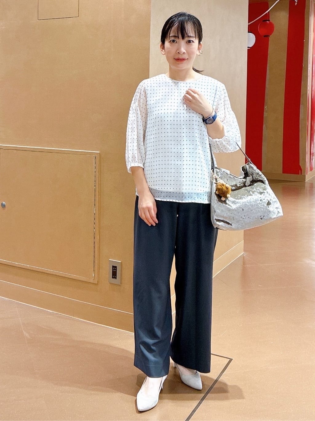 hattoriさんの「INDIVI｜【UVケア／SETUP可能】エアリージョーゼット ワイドパンツ」を使ったコーディネート