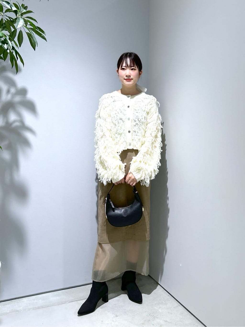 Renoさんの「INDIVI｜クロップドループカーディガン」を使ったコーディネート