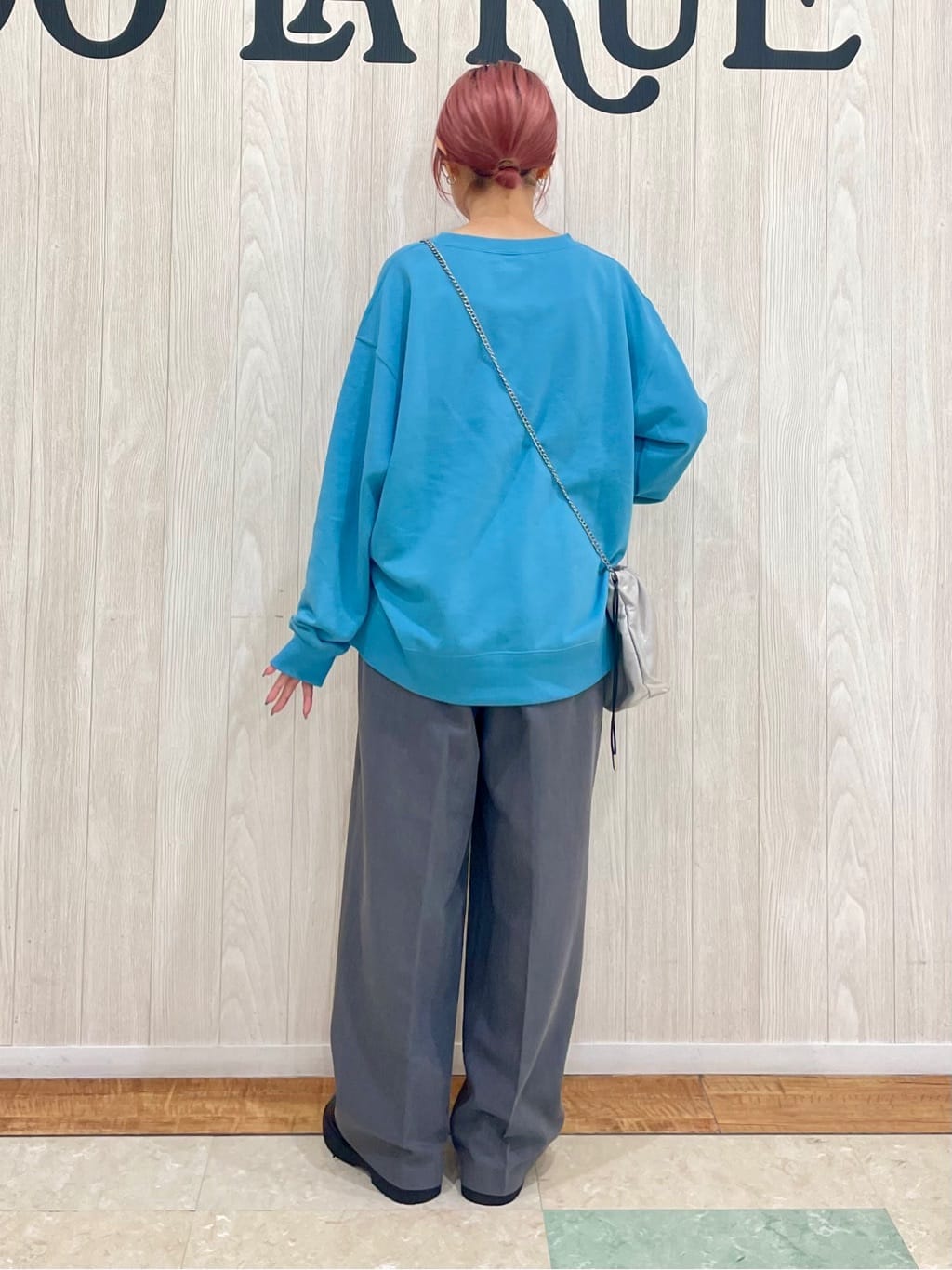 うずまきさんの「SHOO･LA･RUE｜グラフィックアソート裏毛スウェット」を使ったコーディネート