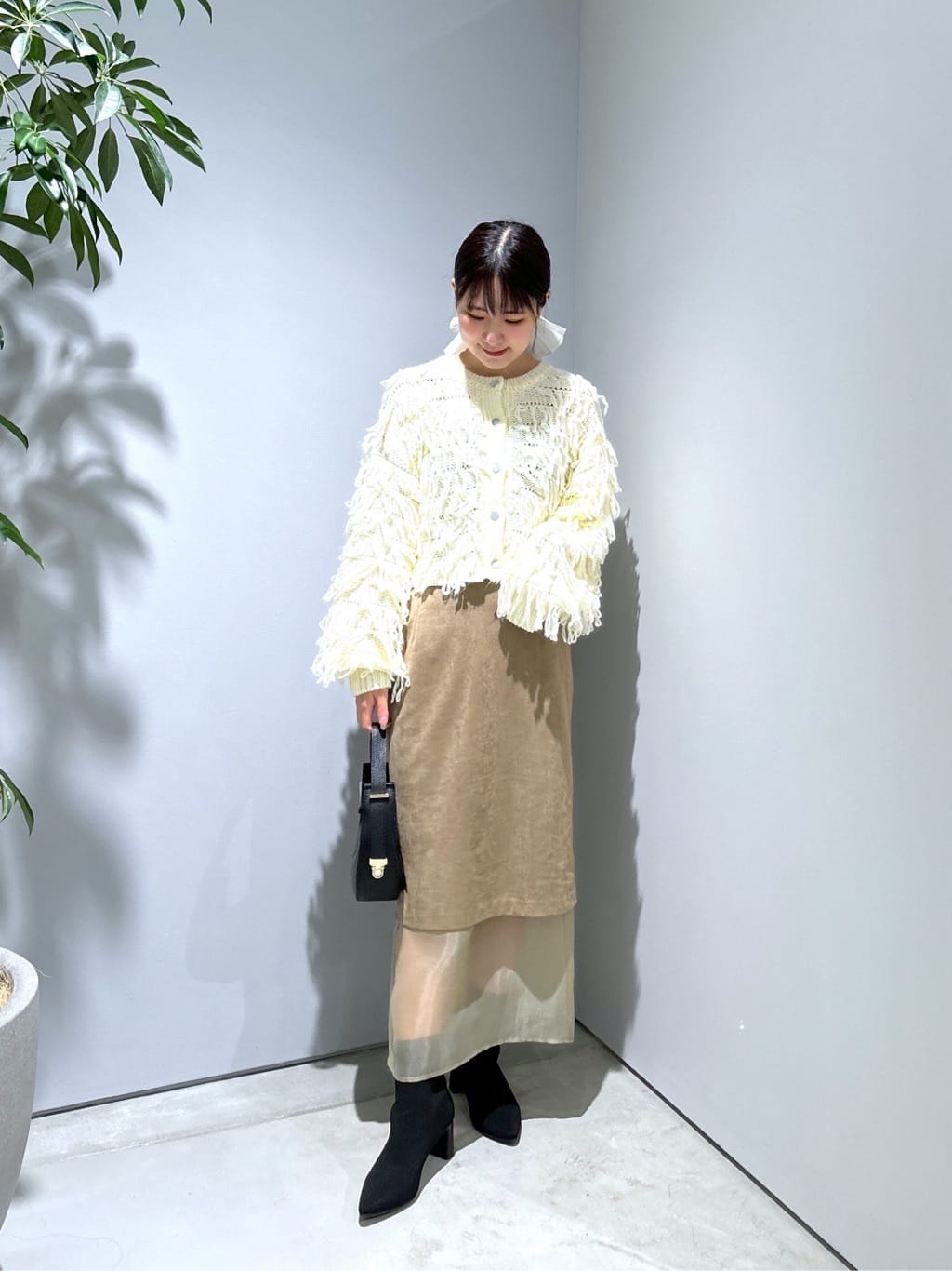 Renoさんの「INDIVI｜クロップドループカーディガン」を使ったコーディネート