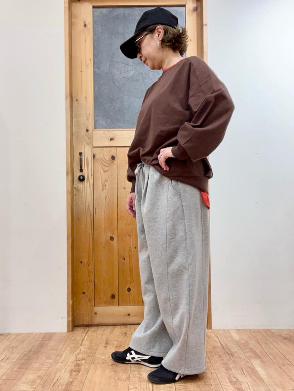 ゆみさんの「SHOO･LA･RUE｜ダンボールスウェットカーブパンツ」を使ったコーディネート