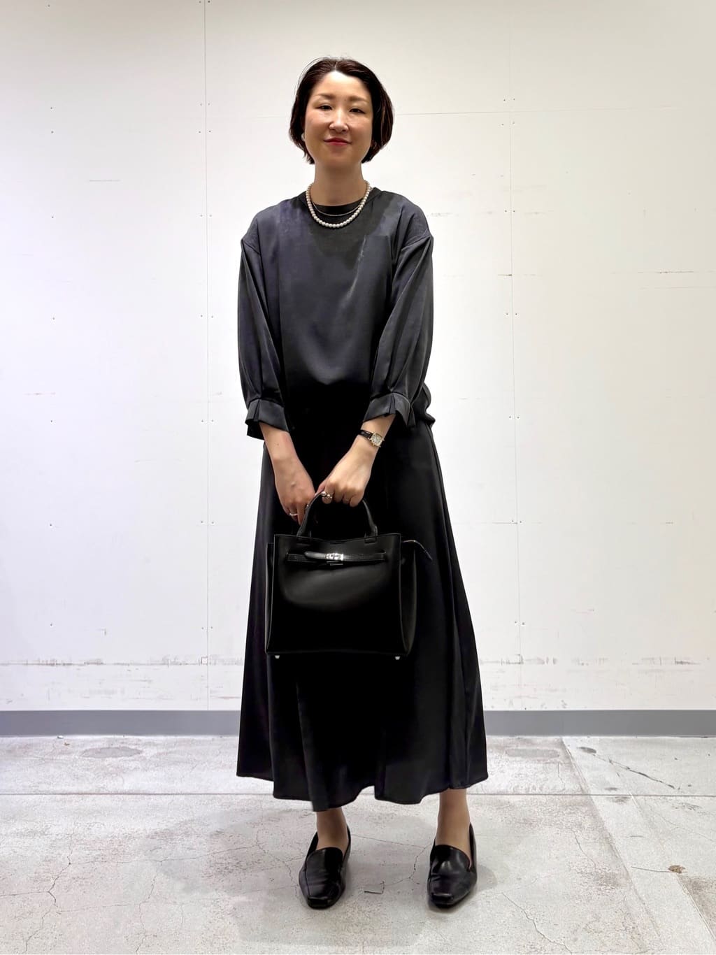 yuriさんの「INDIVI｜【セットアップ可能】スエード調サテンブラウス」を使ったコーディネート