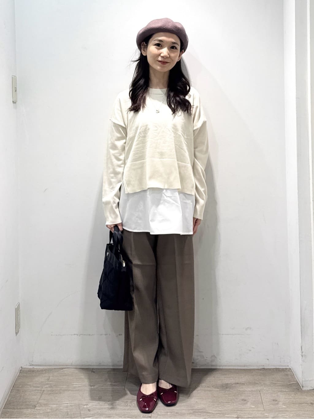 yuicciさんの「OPAQUE.CLIP｜《ツインセット》リラクシーサイドスリットニット&times;ドッキングタンク【洗濯機洗い可】」を使ったコーディネート
