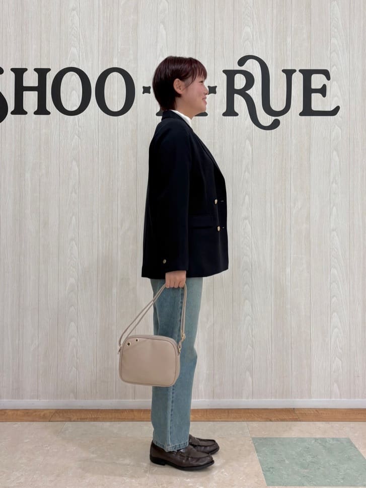 ねぎまさんの「SHOO･LA･RUE｜【S-LL】程よくゆったりな 柔らかデニムテーパードパンツ」を使ったコーディネート