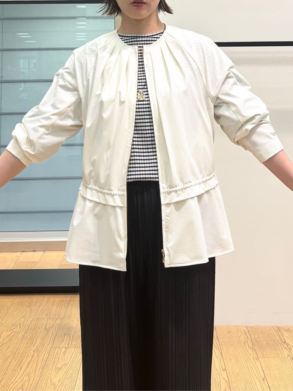 asamiさんの「INDIVI｜【UVケア／吸汗速乾】凹凸素材ねじり袖トップス」を使ったコーディネート