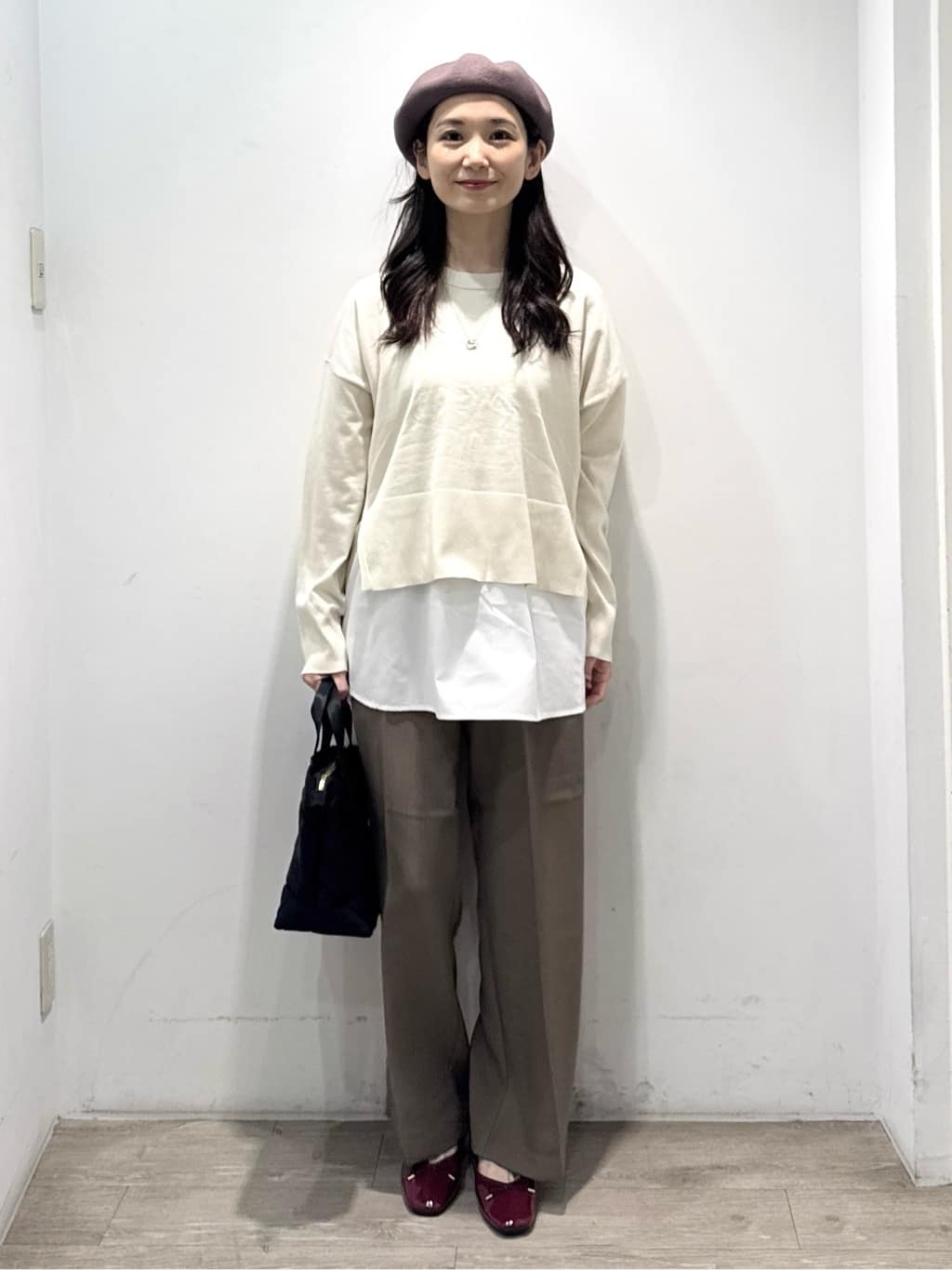 yuicciさんの「OPAQUE.CLIP｜《ツインセット》リラクシーサイドスリットニット&times;ドッキングタンク【洗濯機洗い可】」を使ったコーディネート