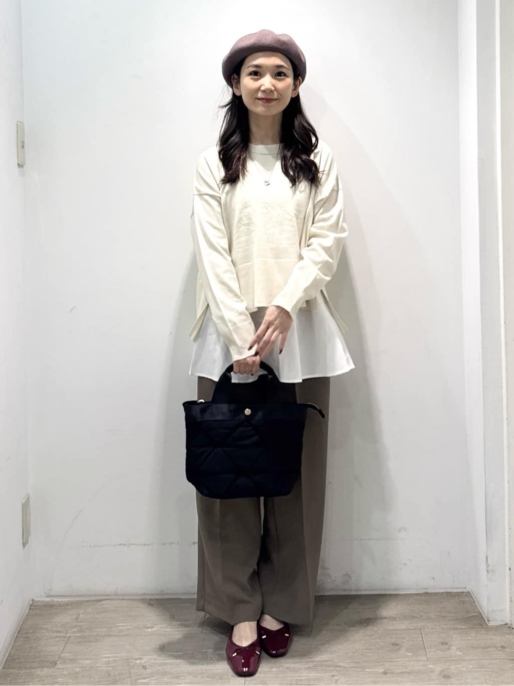 yuicciさんの「OPAQUE.CLIP｜《ツインセット》リラクシーサイドスリットニット&times;ドッキングタンク【洗濯機洗い可】」を使ったコーディネート