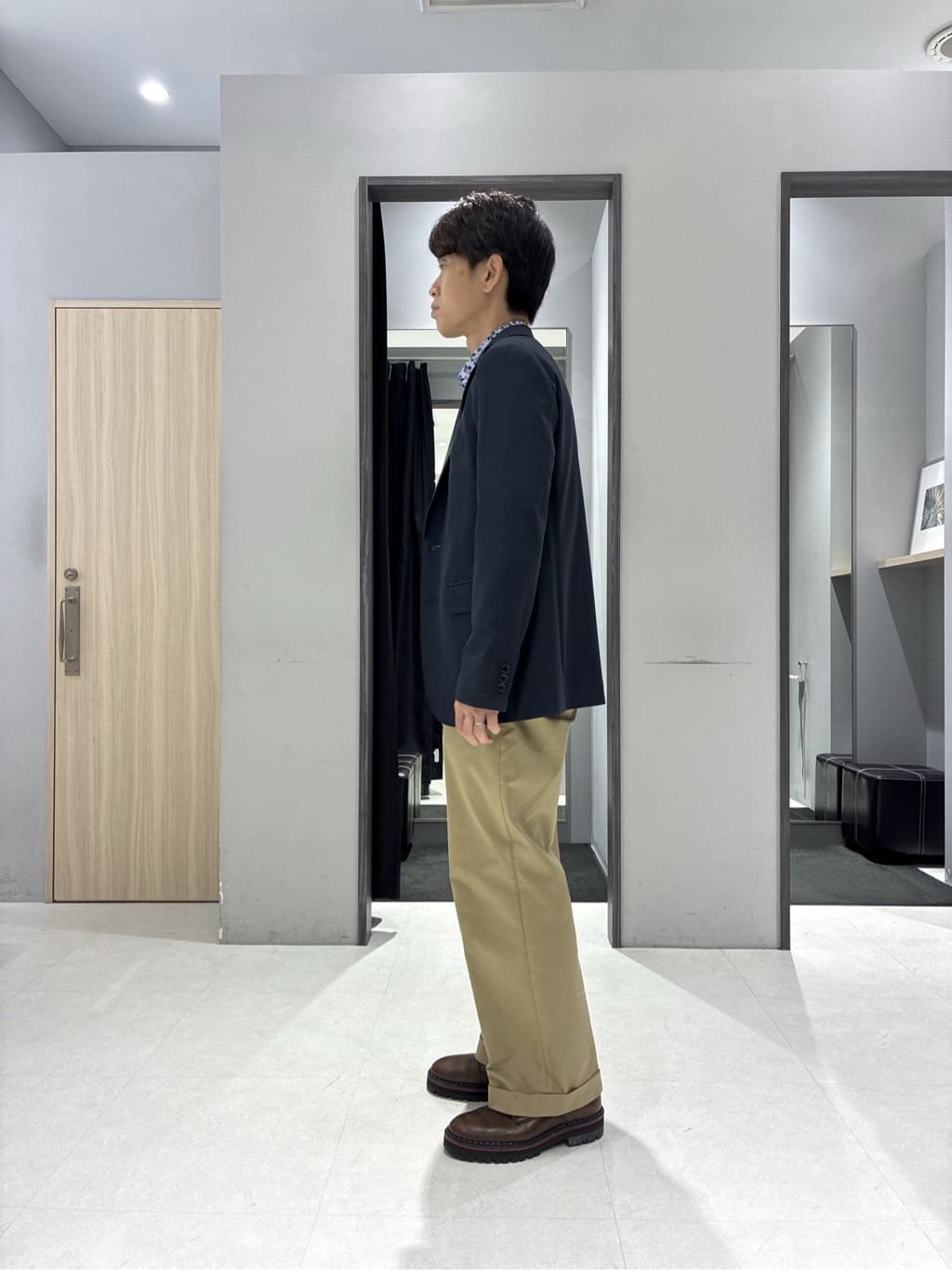 わいずみさんの「TAKEO KIKUCHI｜【360&deg;ストレッチ／セットアップ対応】None Of Stress ジャケット」を使ったコーディネート