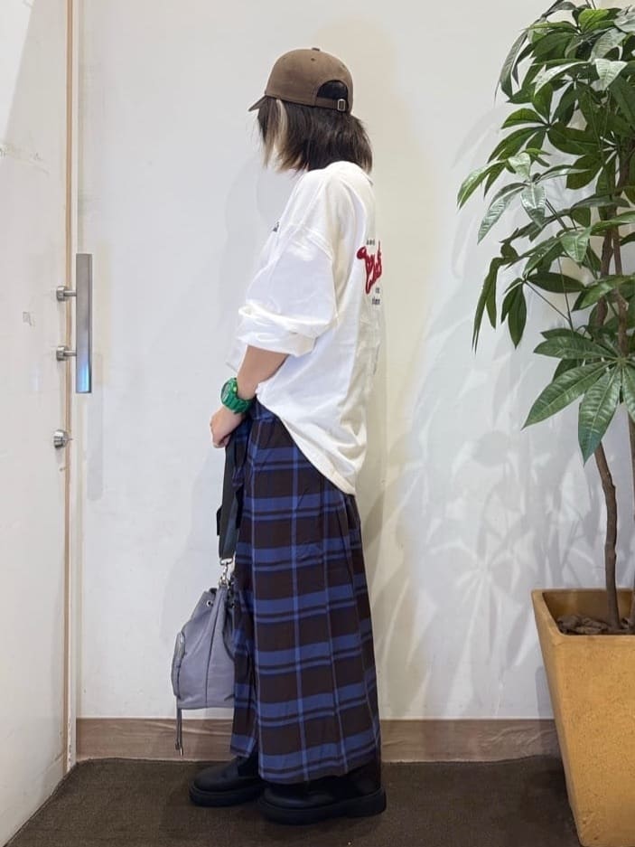 misakiさんの「SHOO･LA･RUE｜グラフィックアソート BIGロンT」を使ったコーディネート