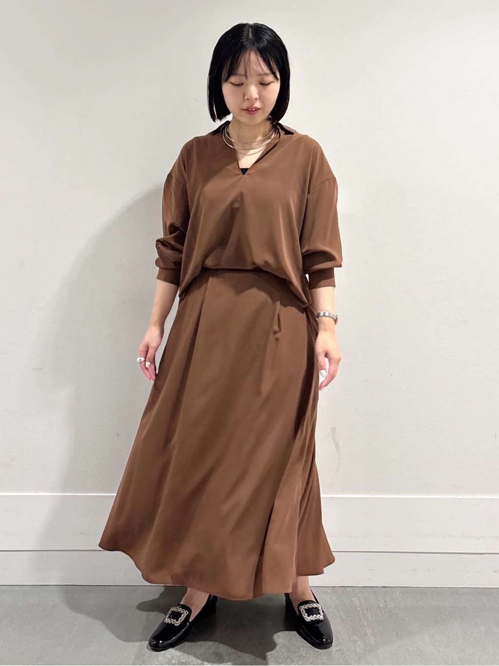 モエカさんの「UNTITLED｜【セットアップ可/スキッパー/ゆったり】リラクパウダーシャツ」を使ったコーディネート