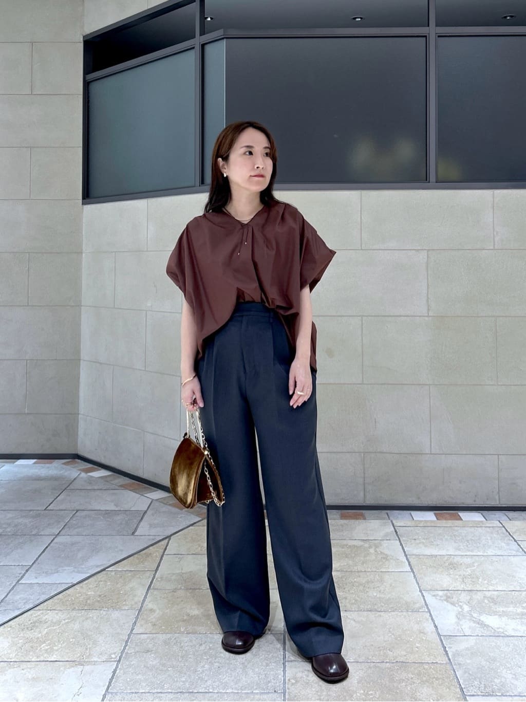 よねさんの「INDIVI｜スリーブレスタックブラウス」を使ったコーディネート