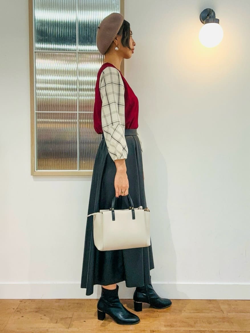 えまんさんの「SHOO･LA･RUE｜【高レビュー/S-LL】1枚で決まる お袖チェック 異素材使いトップス」を使ったコーディネート