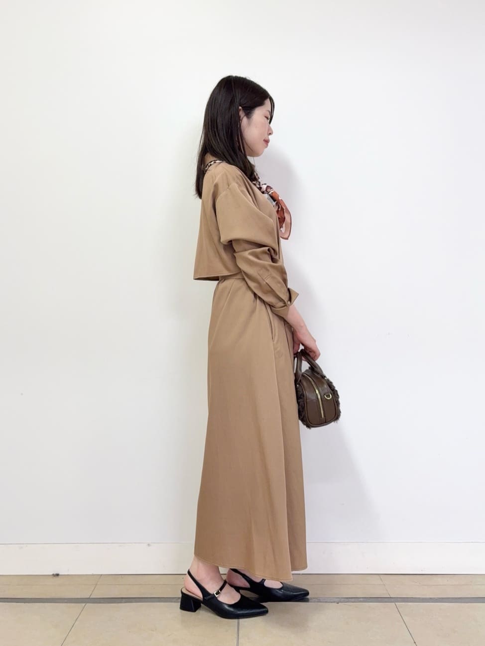 asamiさんの「UNTITLED｜【前開きボタン/ベルト付/羽織シャツ/】2WAYトレンチ風ワンピース」を使ったコーディネート
