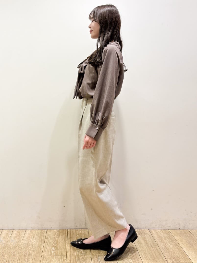 ayaさんの「index｜ワイドストレートパンツ／セットアップ対応可【洗濯機OK／イージーアイロン】」を使ったコーディネート