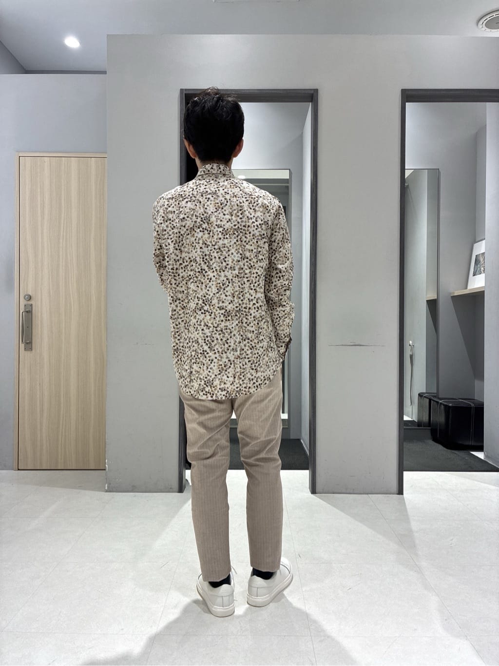 わいずみさんの「TAKEO KIKUCHI｜ストライプ小花 長袖シャツ」を使ったコーディネート