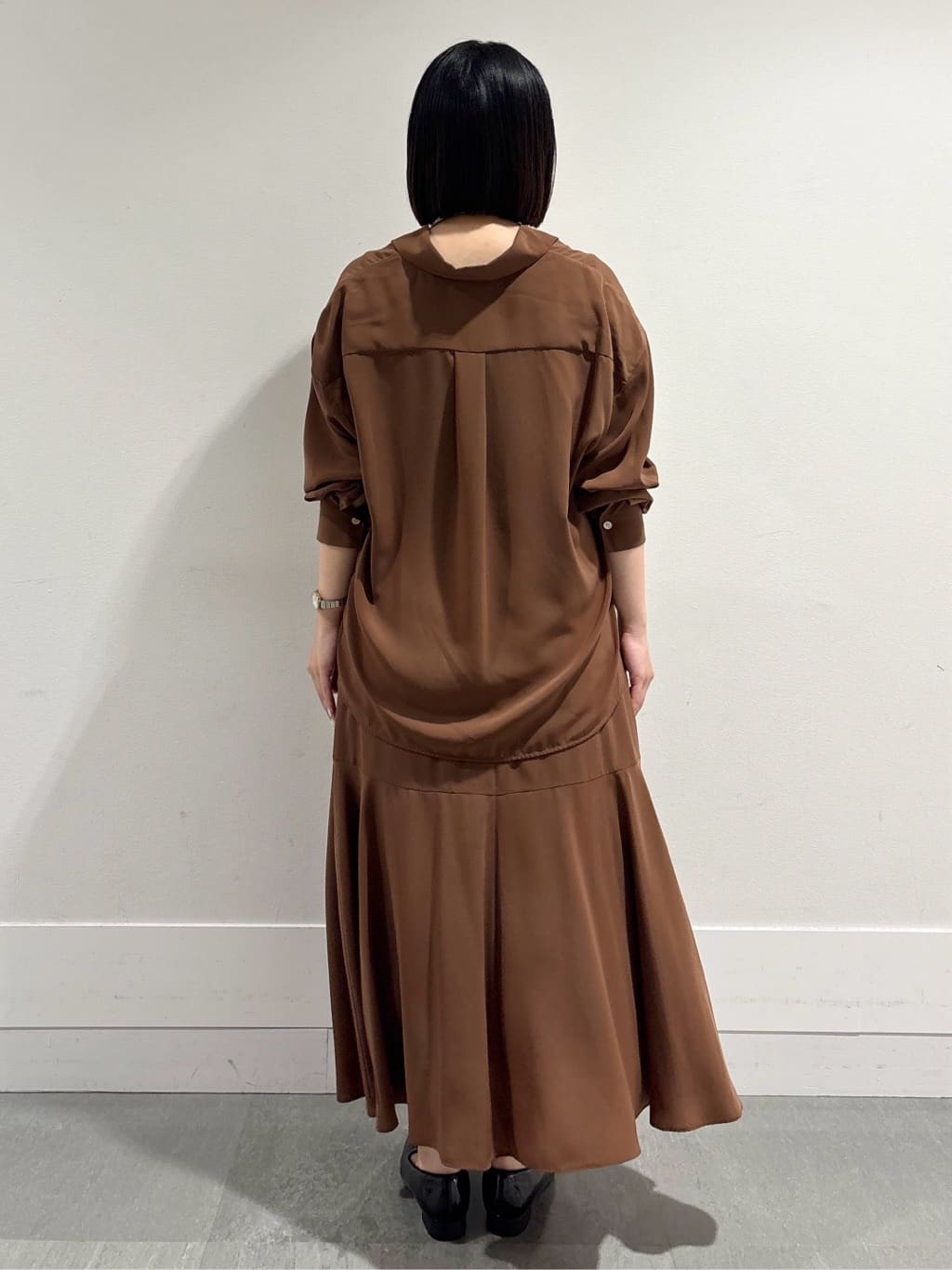 モエカさんの「UNTITLED｜【セットアップ可/スキッパー/ゆったり】リラクパウダーシャツ」を使ったコーディネート
