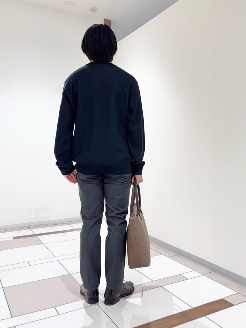 及川さんの「TAKEO KIKUCHI｜【Made in JAPAN】ビッグチェック＆スライドパズル柄 ニット」を使ったコーディネート
