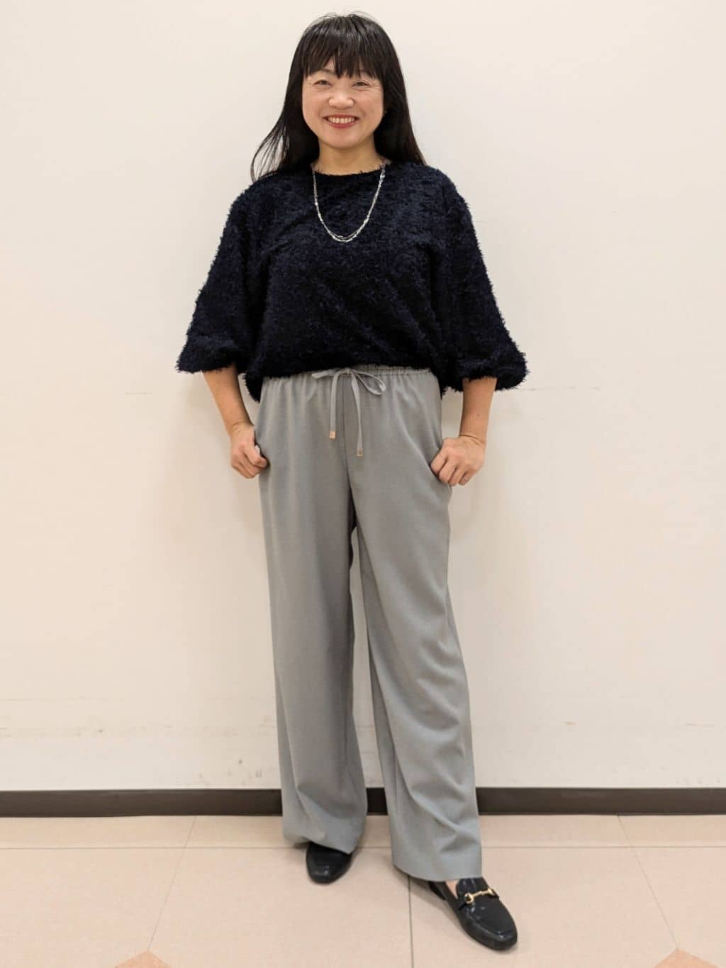 ともさんの「UNTITLED｜【洗える/ワイド/ウエストゴム】ストレッチドロストパンツ」を使ったコーディネート