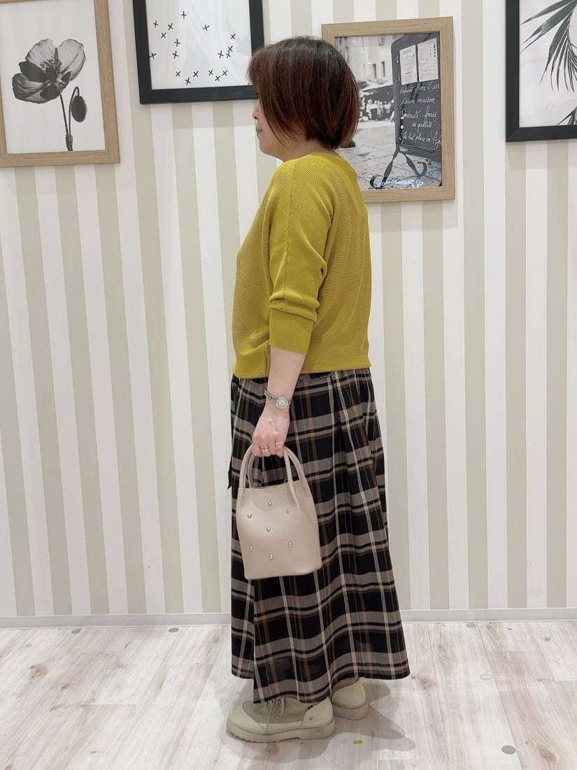 ma_miさんの「SHOO･LA･RUE｜【S-LL／2WAY】取り外しのできる シャツ腰巻パーツつきチェック柄スカート」を使ったコーディネート