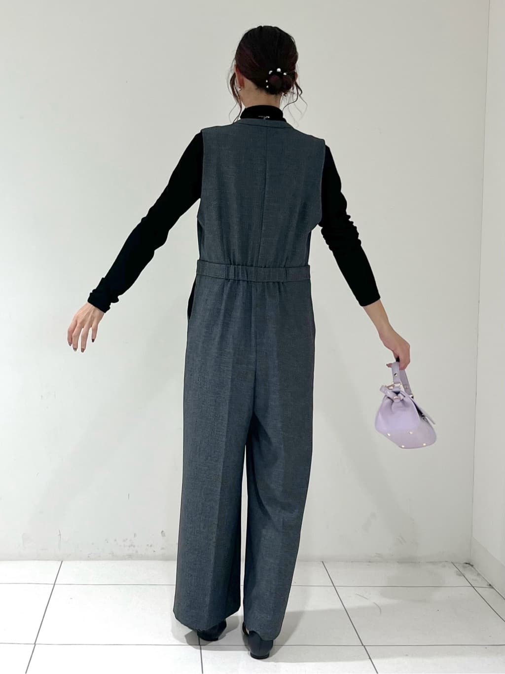 shioriさんの「INDIVI｜【洗える／薄手／ラメ】シアーラメニット」を使ったコーディネート