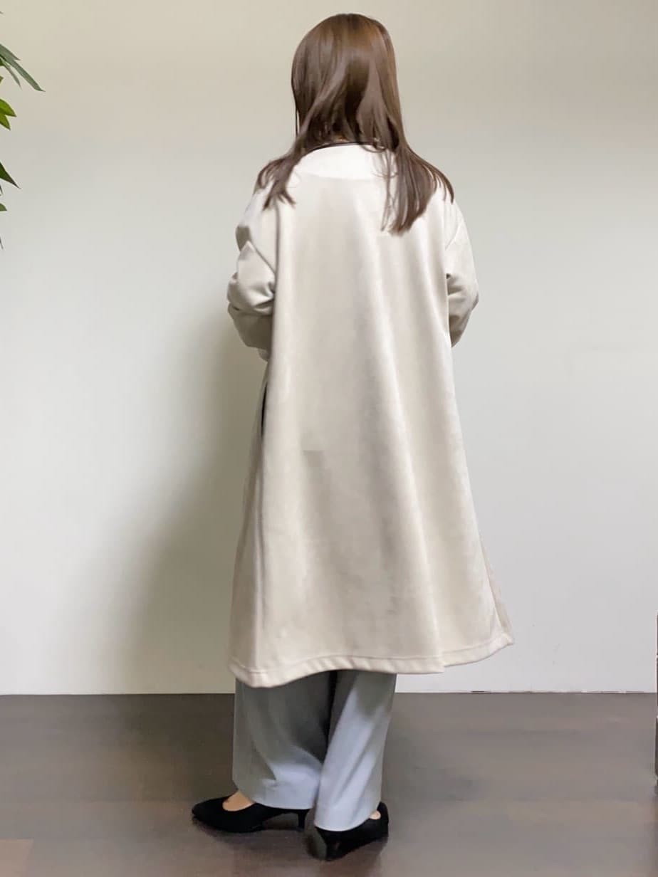 tomoさんの「UNTITLED｜【丸首/Tシャツ風/短丈】シャギースリーブ ポンチカットソー」を使ったコーディネート