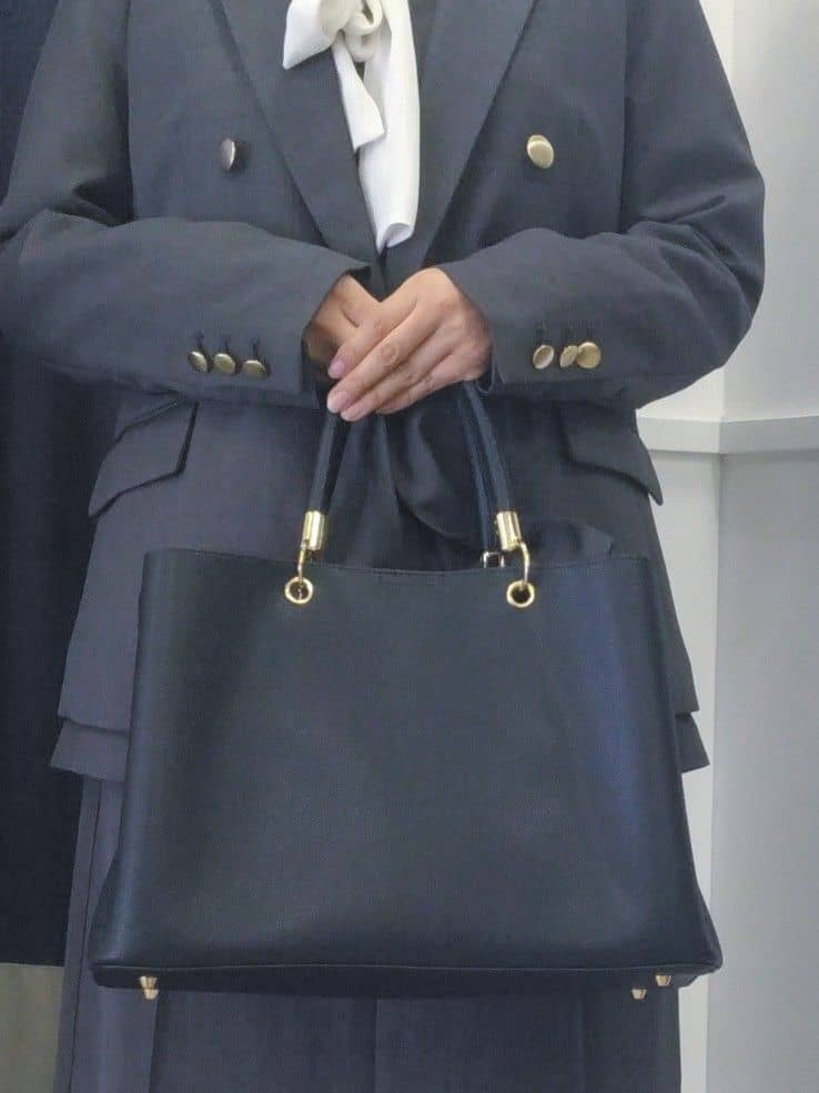 コマさんの「grove｜【カセット服】洗えるストレートシルエットスカート」を使ったコーディネート
