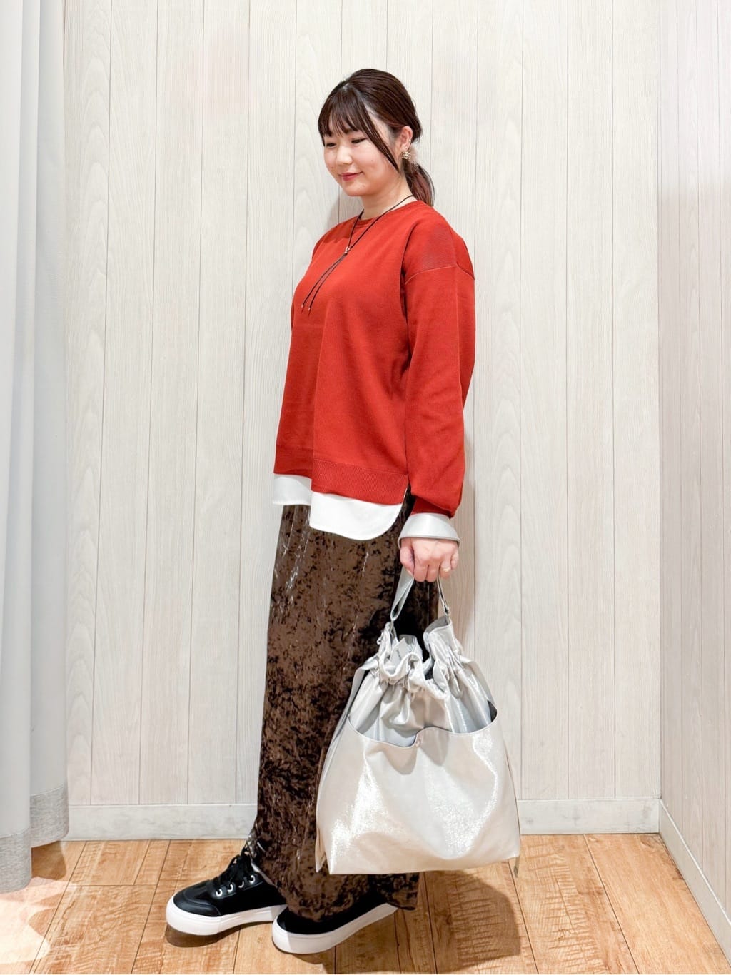 愛さんの「SHOO･LA･RUE｜【S-LL/洗える】一枚で簡単こなれ見え スポンディッシュ 裾レイヤード風ニット【CIRCRIC】」を使ったコーディネート