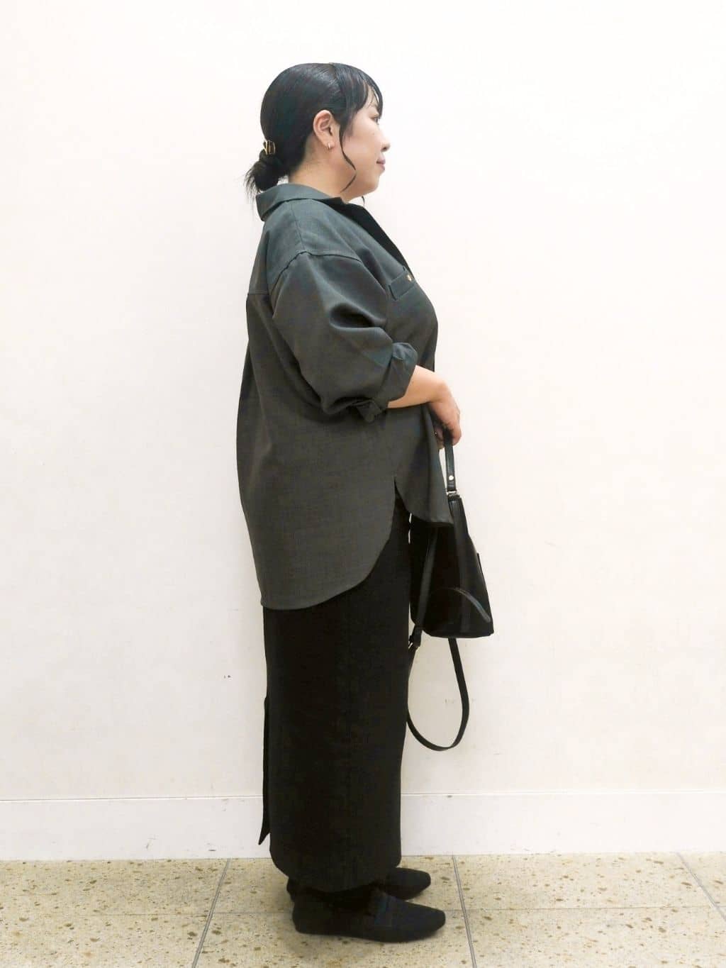 haseさんの「grove｜【カセット服/選べる着丈】洗濯機で洗えるオーバーシャツ」を使ったコーディネート