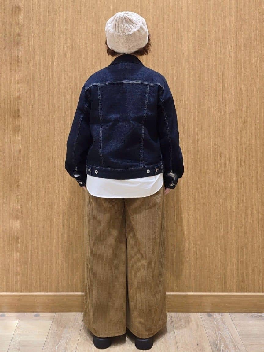 ゆきをさんの「OPAQUE.CLIP｜ポケット刺繍レギュラーカラーシャツ【洗濯機OK】」を使ったコーディネート