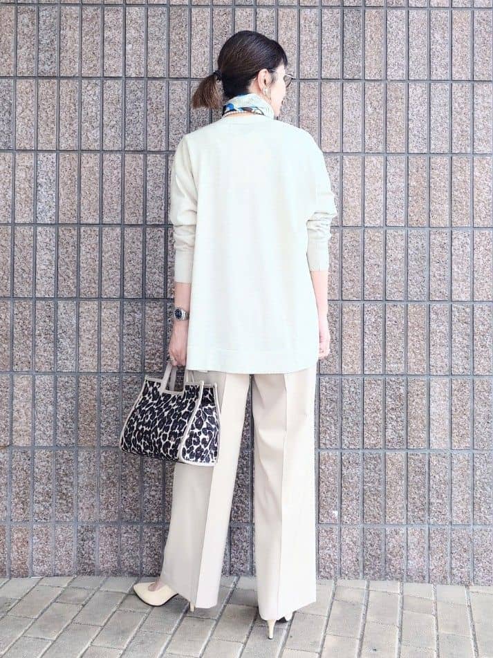 MUTSUKOさんの「UNTITLED｜【アンサンブル可/洗える/ボタンなし】シルクウールカシミヤ 着流しカーディガン」を使ったコーディネート