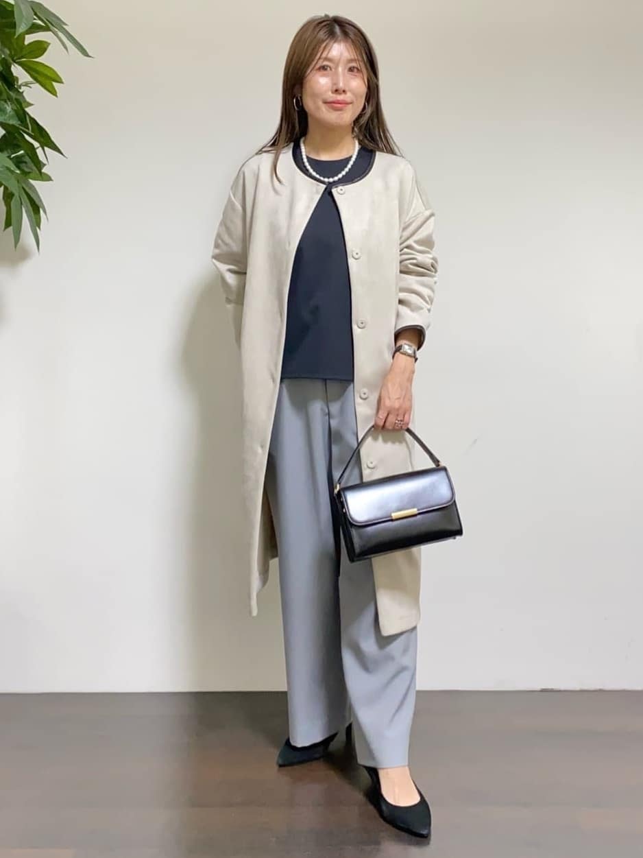 tomoさんの「UNTITLED｜【丸首/Tシャツ風/短丈】シャギースリーブ ポンチカットソー」を使ったコーディネート