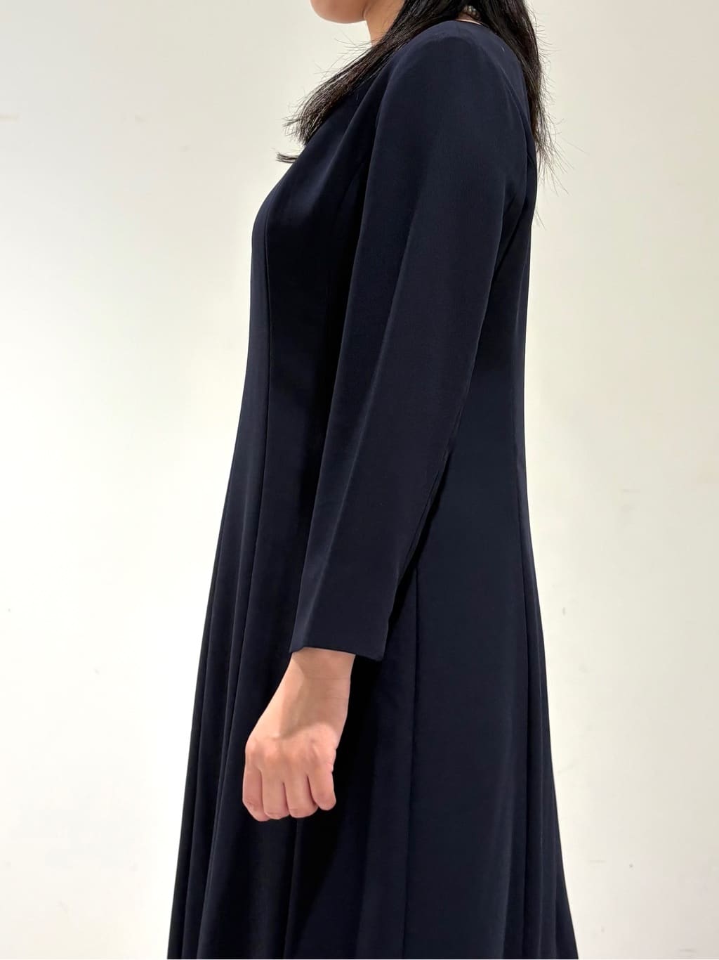 momokoさんの「INDIVI｜【洗える／UVケア】ジョーゼットフレアワンピース」を使ったコーディネート