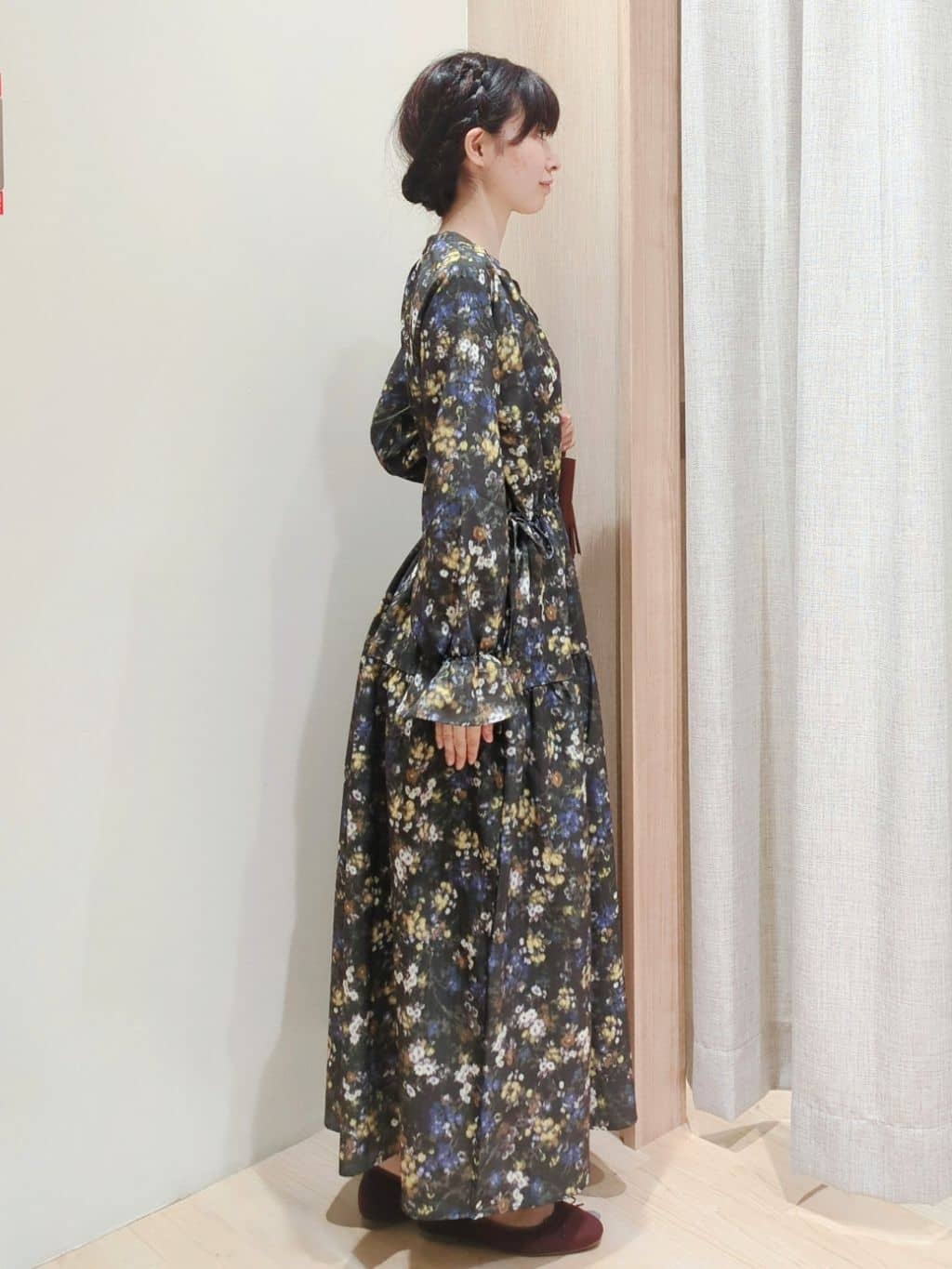 Yuiさんの「grove｜カスリフラワーティアードワンピース」を使ったコーディネート